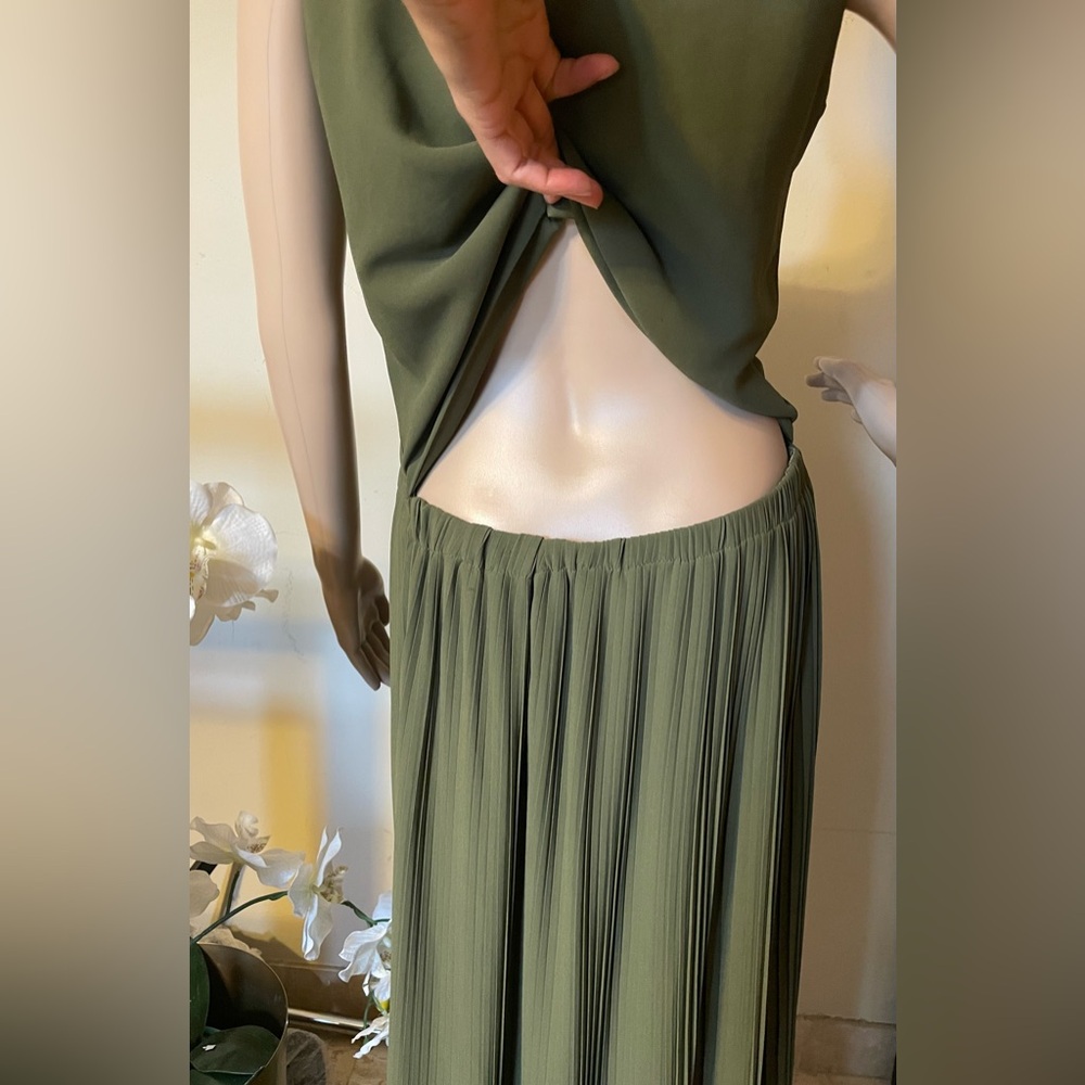 Elegant Olive Green Pleated Dress